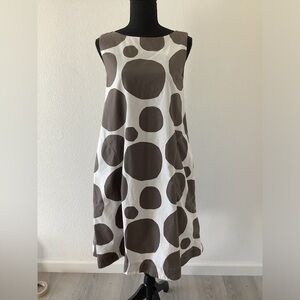 Pre-owned Uniqlo Marimekko A- line dress (2022) in XS. Light brown dots print